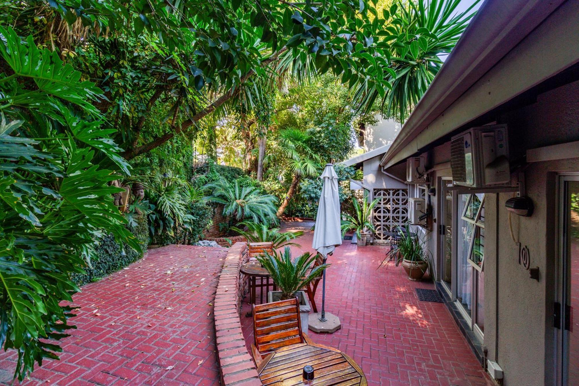Pumleni Guesthouse Hartbeespoort Dış mekan fotoğraf