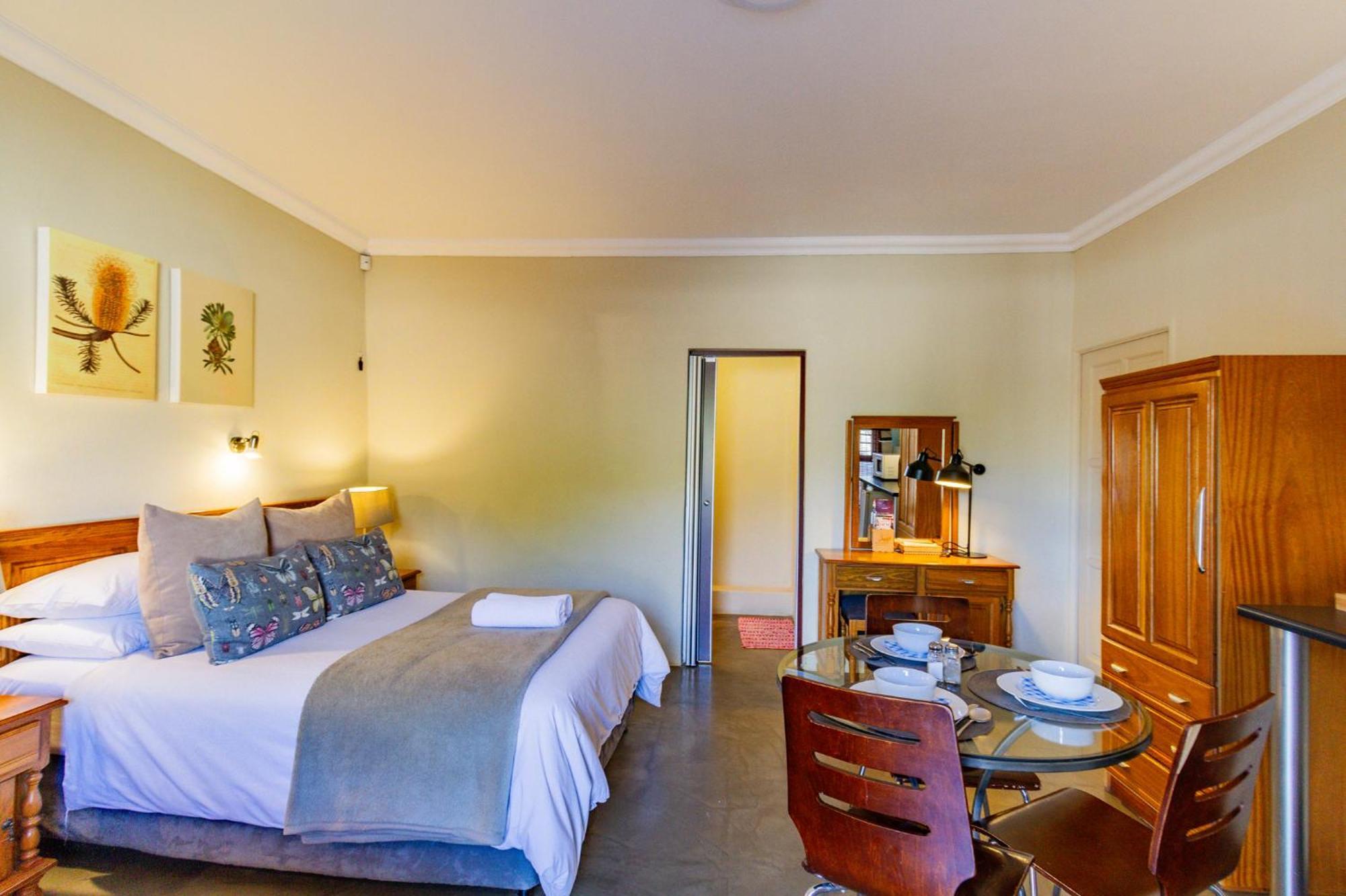 Pumleni Guesthouse Hartbeespoort Dış mekan fotoğraf