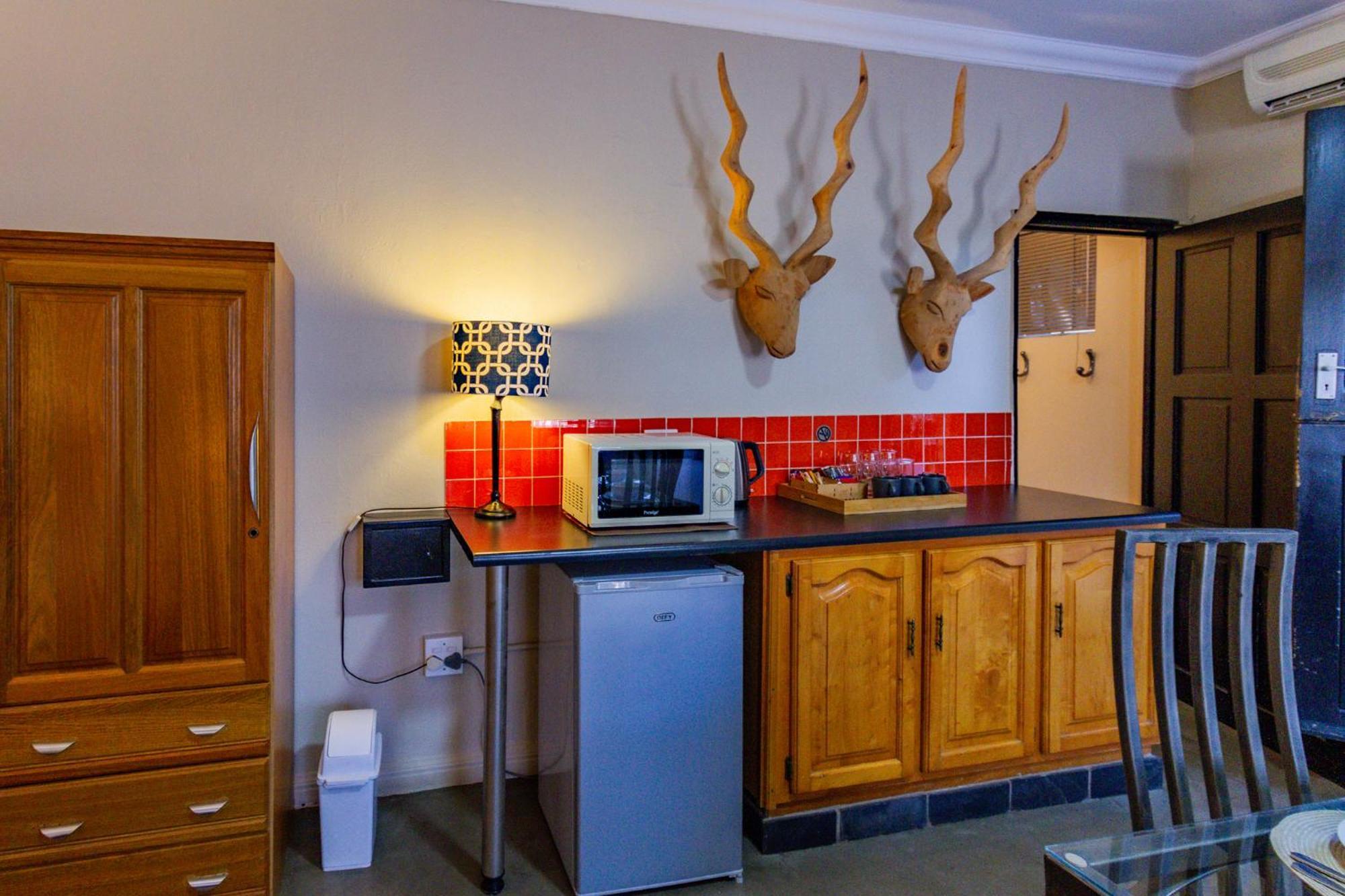 Pumleni Guesthouse Hartbeespoort Dış mekan fotoğraf