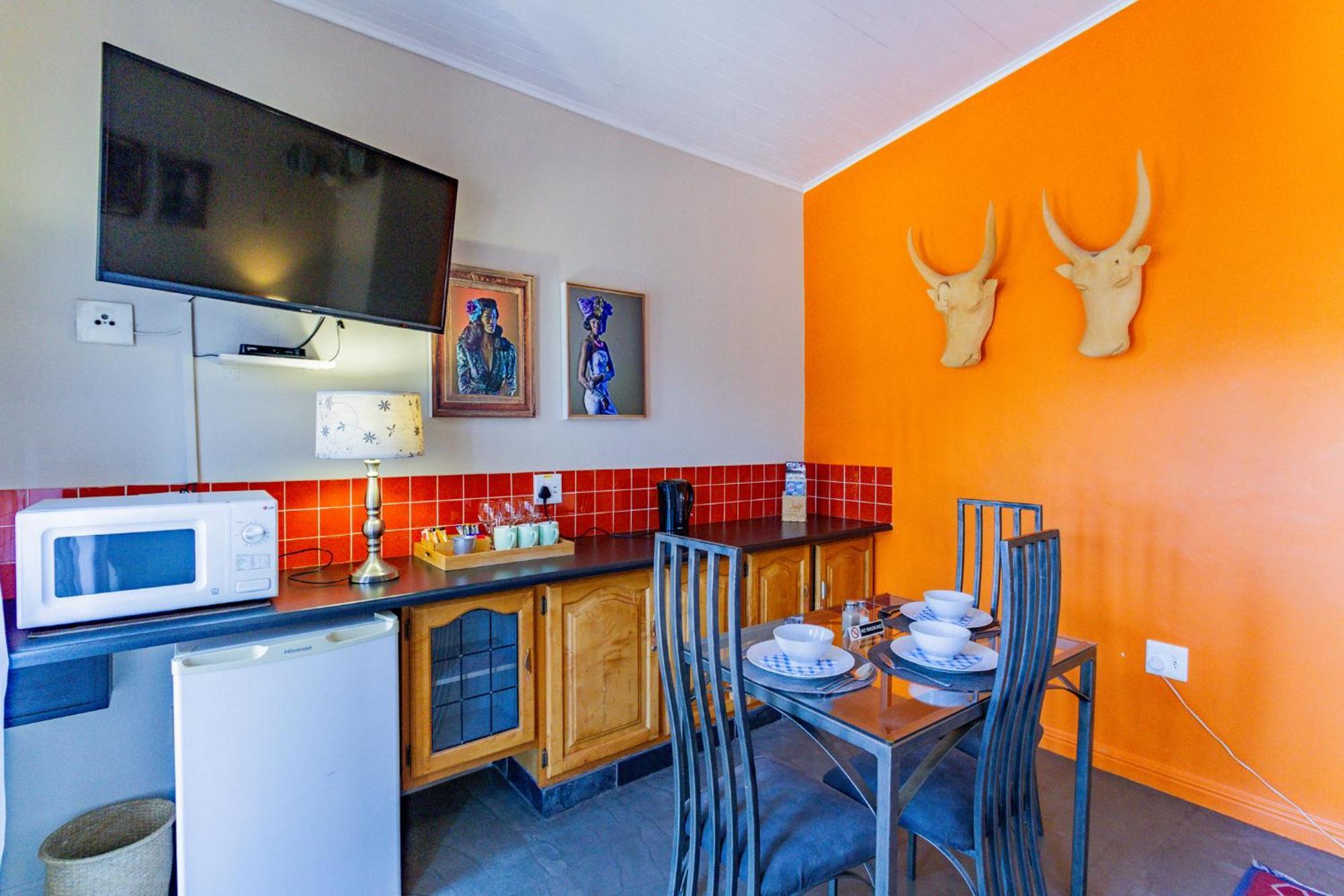Pumleni Guesthouse Hartbeespoort Dış mekan fotoğraf