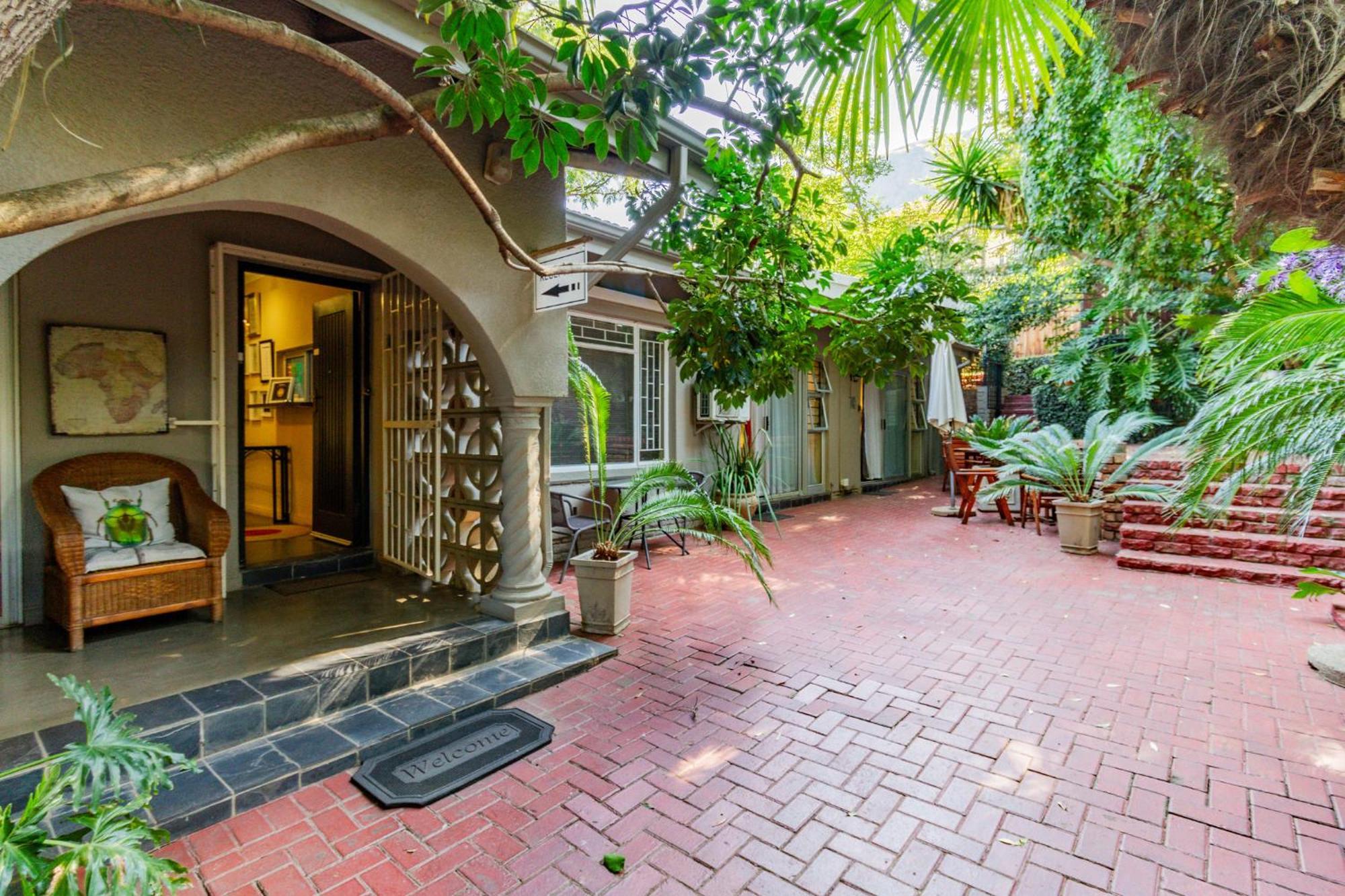 Pumleni Guesthouse Hartbeespoort Dış mekan fotoğraf