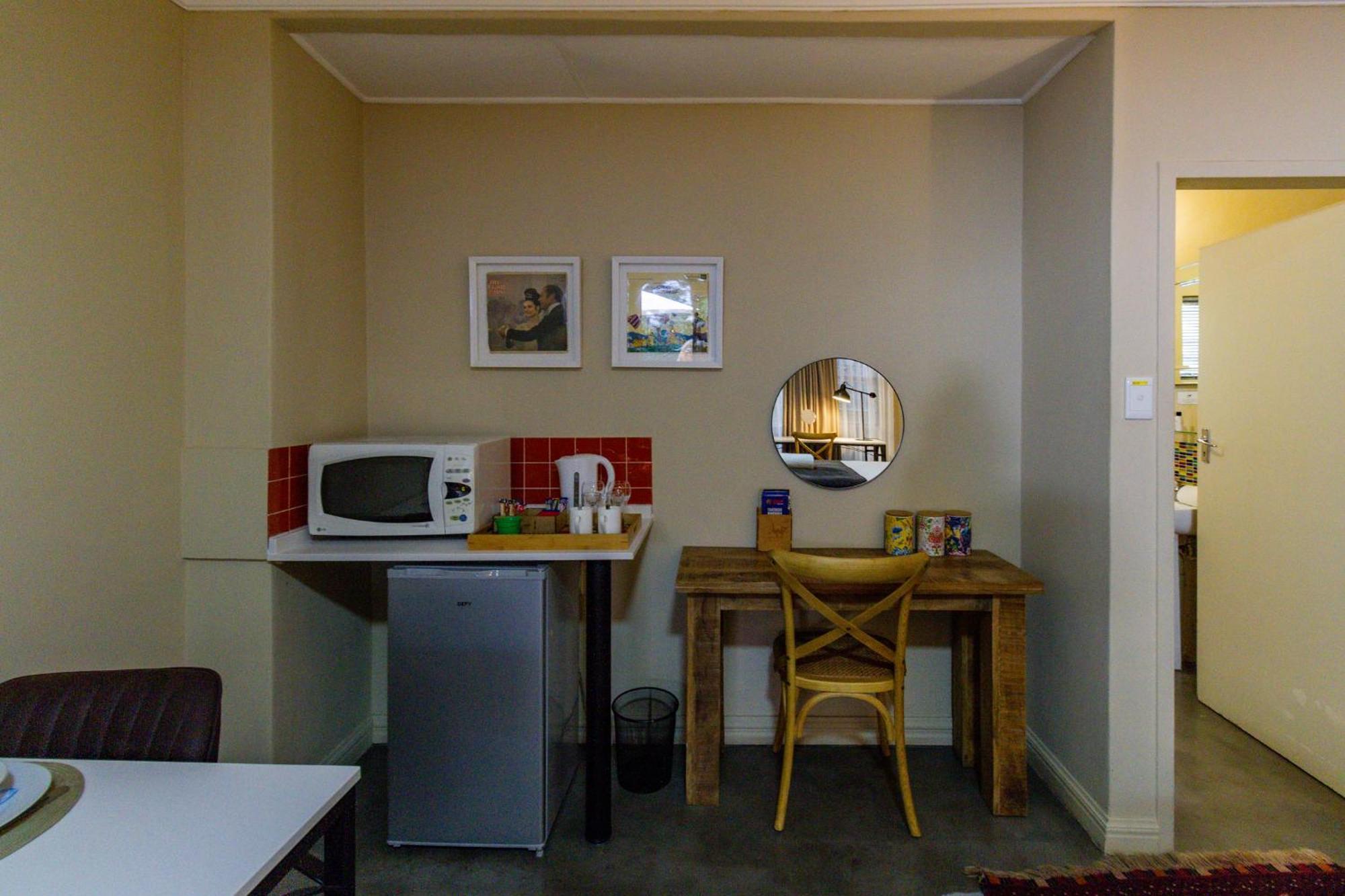 Pumleni Guesthouse Hartbeespoort Dış mekan fotoğraf