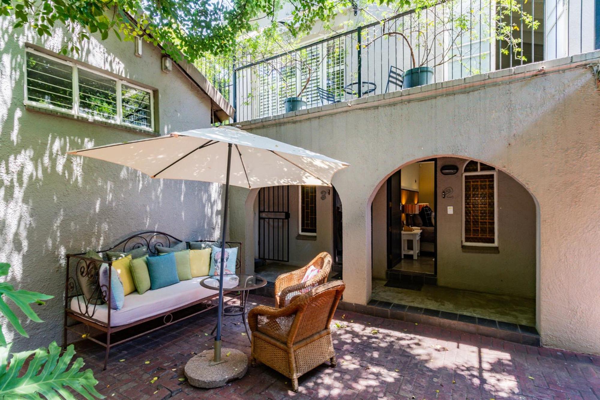 Pumleni Guesthouse Hartbeespoort Dış mekan fotoğraf