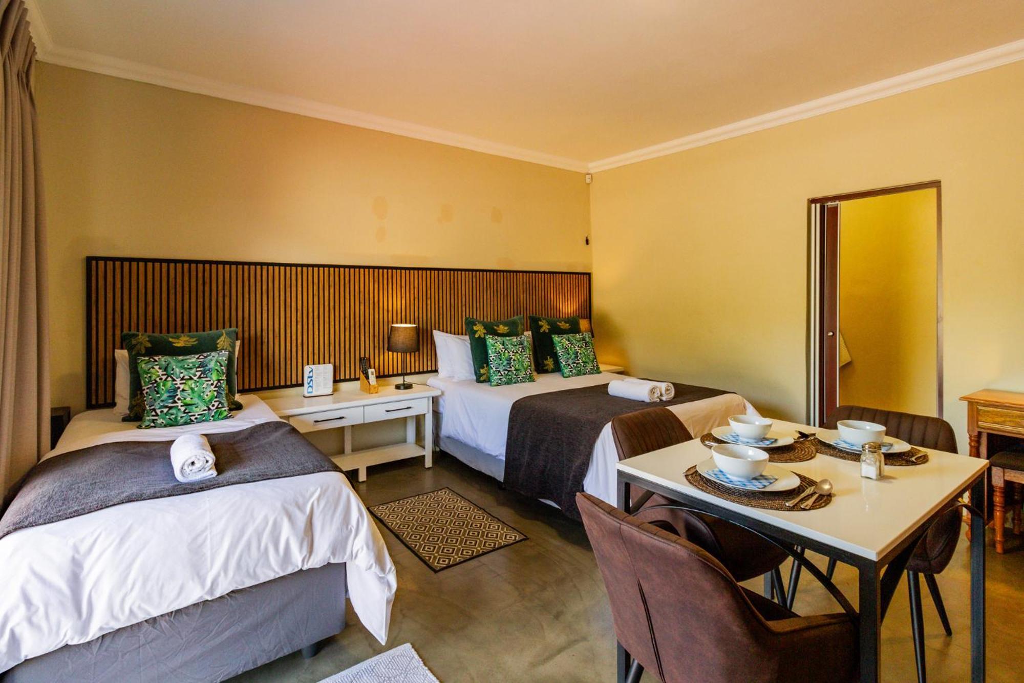 Pumleni Guesthouse Hartbeespoort Dış mekan fotoğraf