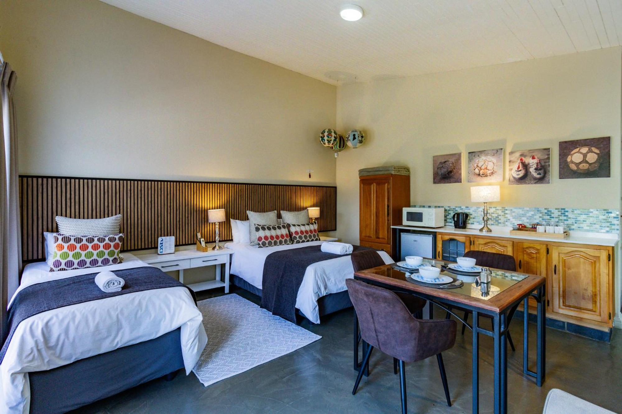 Pumleni Guesthouse Hartbeespoort Dış mekan fotoğraf
