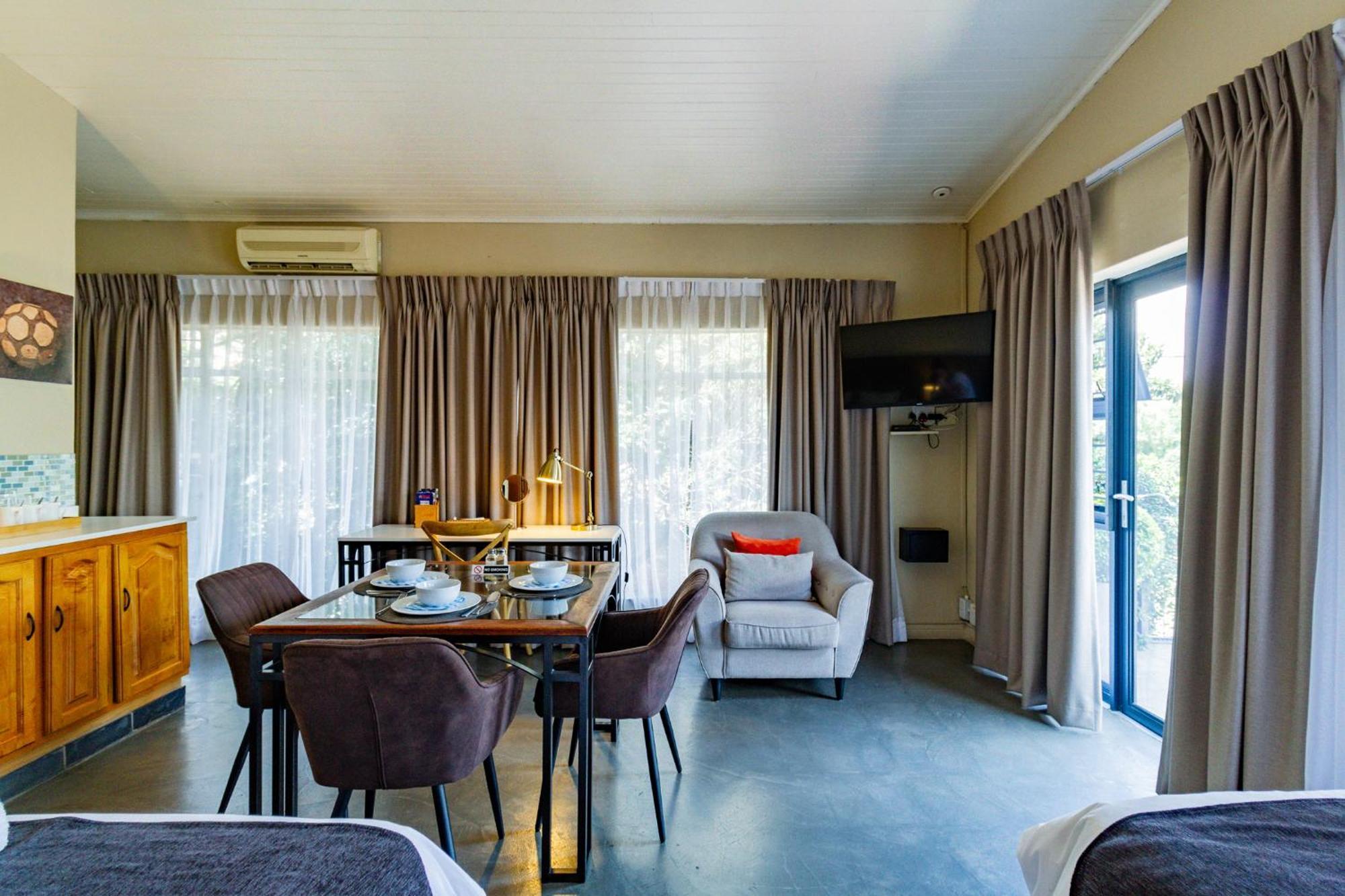 Pumleni Guesthouse Hartbeespoort Dış mekan fotoğraf