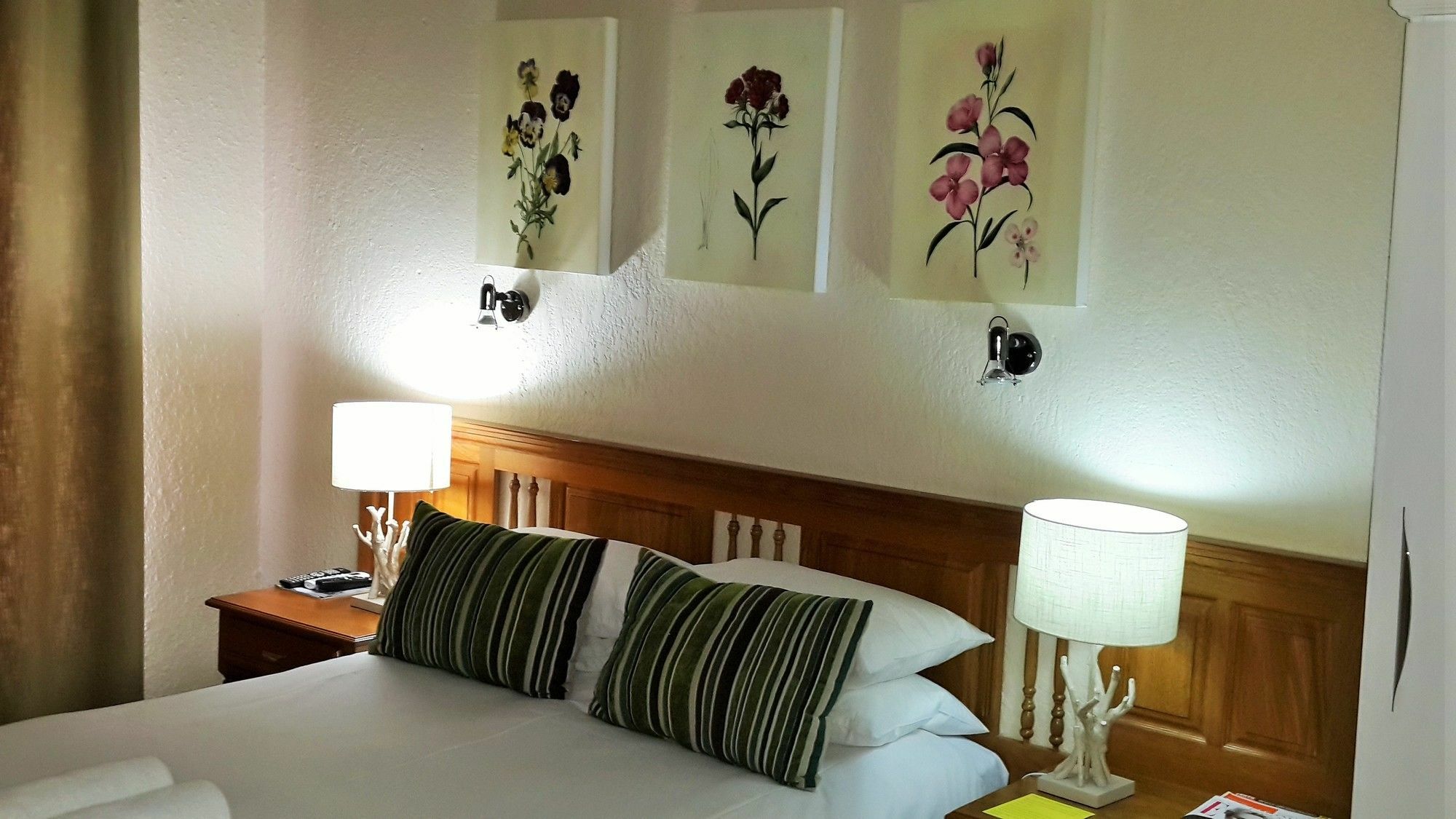 Pumleni Guesthouse Hartbeespoort Dış mekan fotoğraf