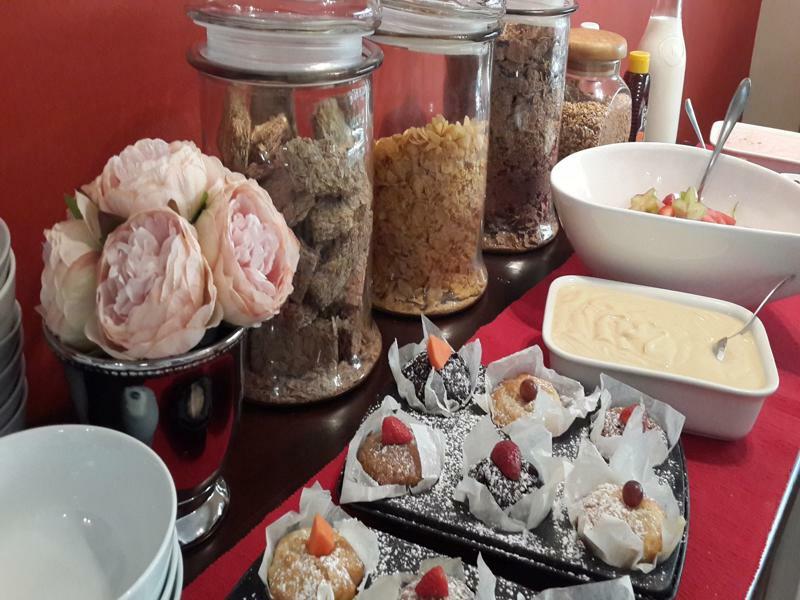 Pumleni Guesthouse Hartbeespoort Dış mekan fotoğraf