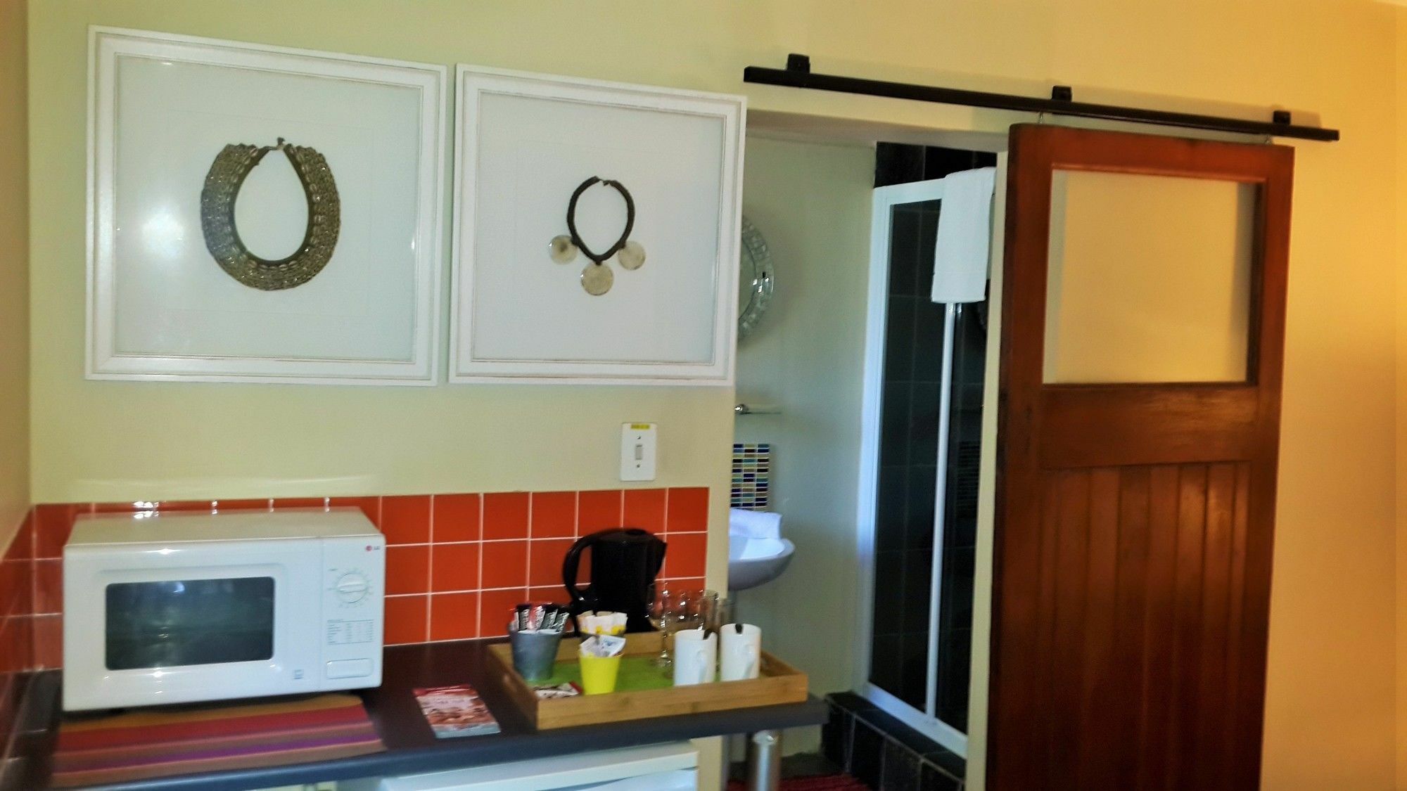 Pumleni Guesthouse Hartbeespoort Dış mekan fotoğraf